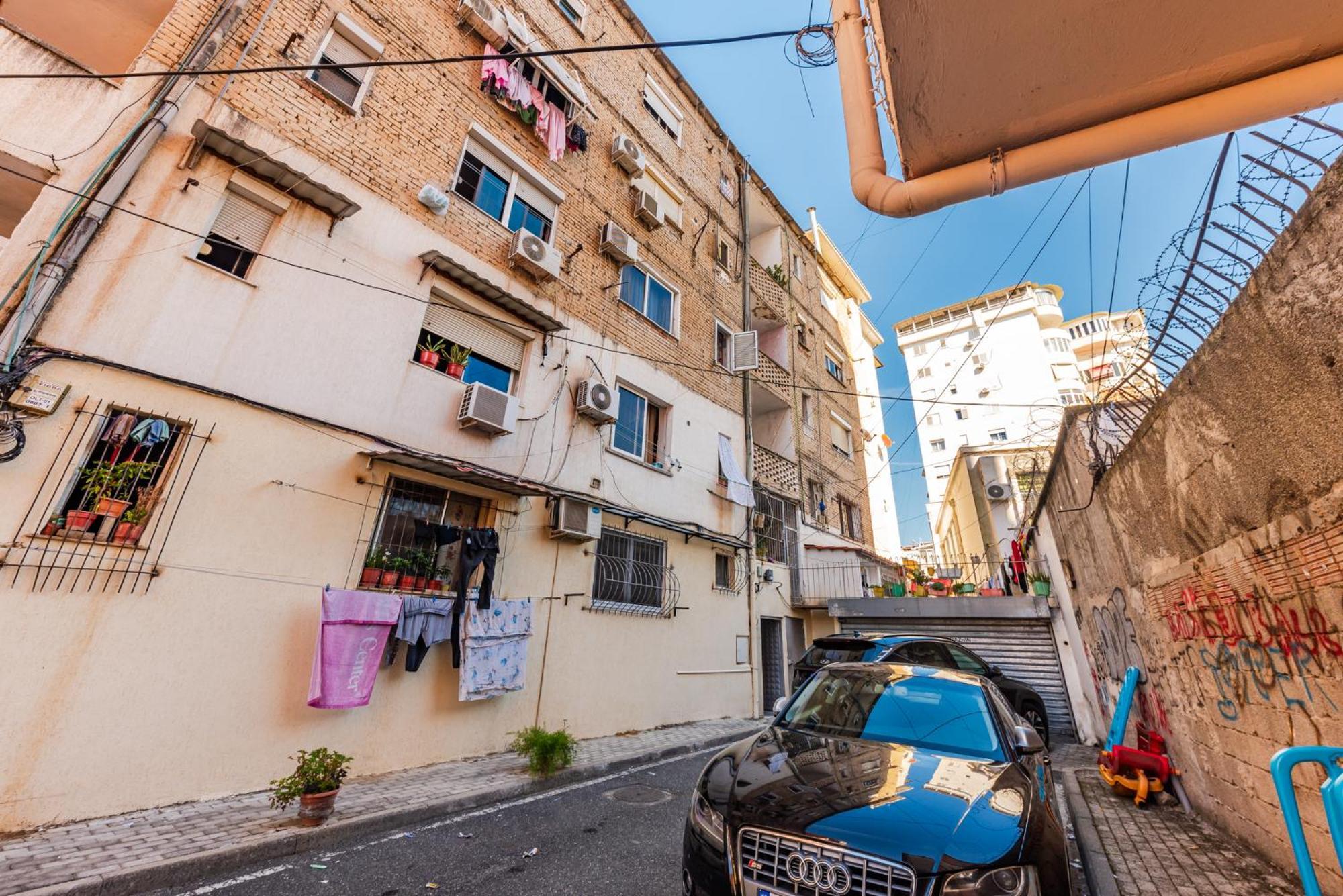 Noir Apartment By Kondo Stays Tirana Exterior foto